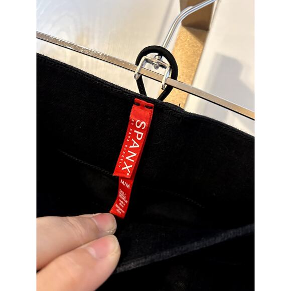 SPANX by Sara Blakely Pull On Skinny Jeans, Black, Med/Tall - Picture 3 of 3